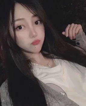 安庆一个00后小美女