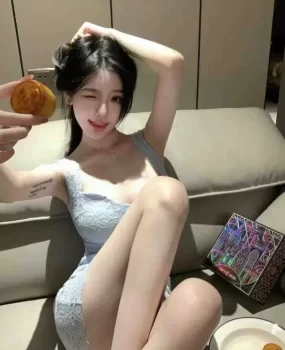 23岁妹妹带房间