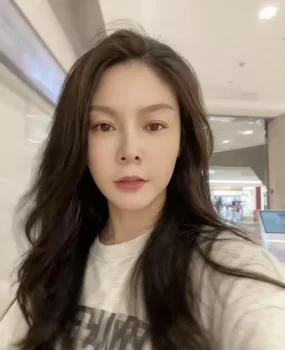 阿尔泰性感御姐身材一绝