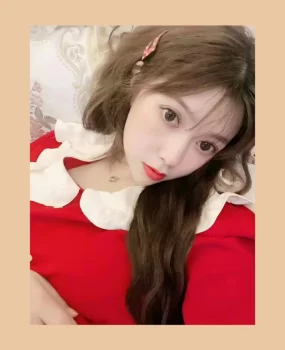 栖霞月月-女友般