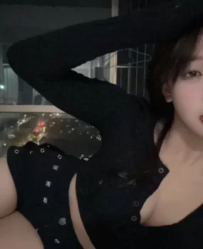 03年极品白虎，兼职下海