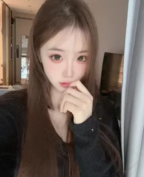 热辣白虎大长腿美眉