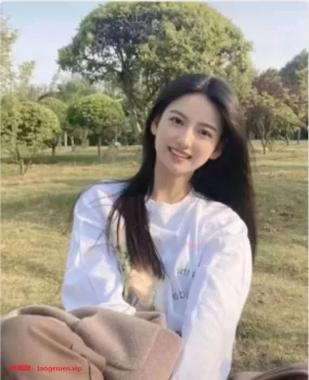 推荐山东省威海大学妹妹皮肤白白嫩嫩丰满性感奶大下面水也水